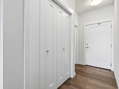 218-30 Walgrove Walk SE - 5