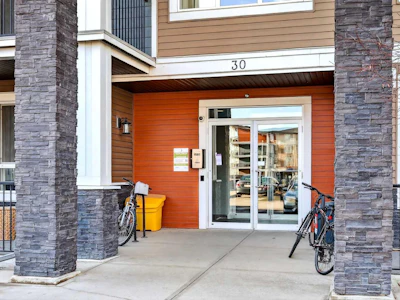 218-30 Walgrove Walk SE - 3