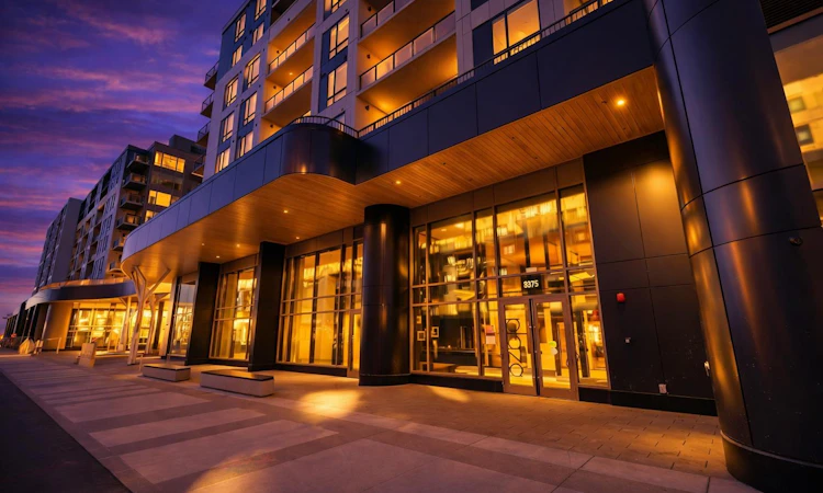 306-8375 Broadcast Avenue