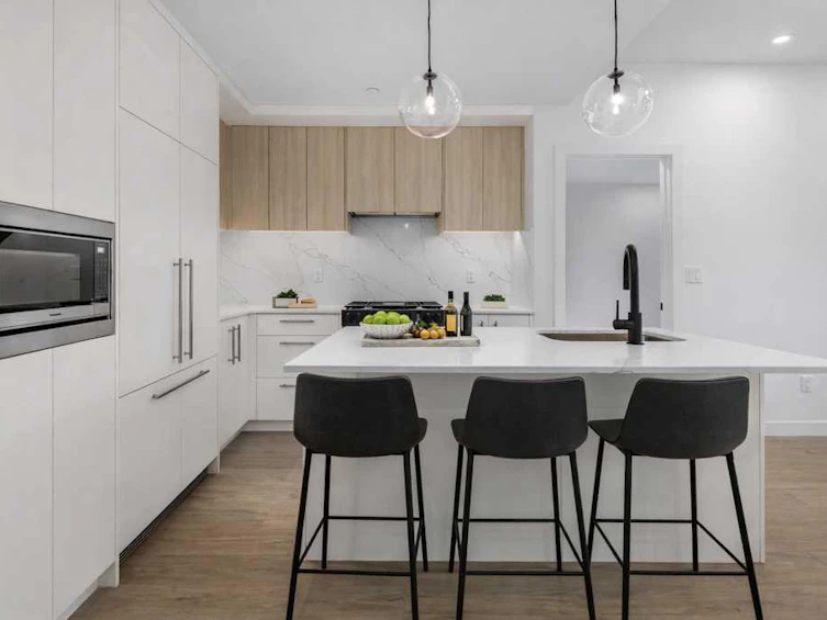 306-8375 Broadcast Avenue, Calgary, AB, T3H 6L3 - 11