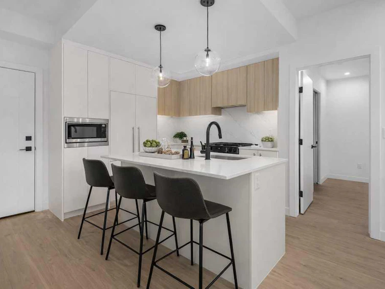 306-8375 Broadcast Avenue, Calgary, AB, T3H 6L3 - 8
