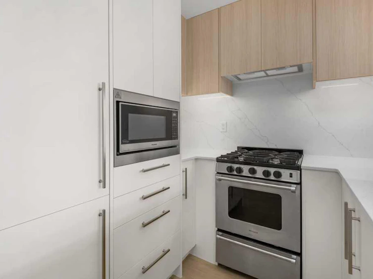 409-8375 Broadcast Avenue, Calgary, AB, T3H 6L3 - 11
