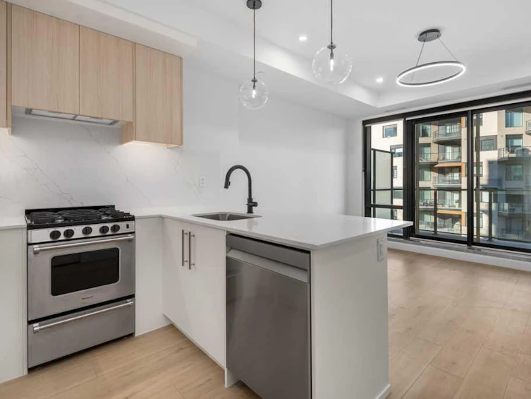 409-8375 Broadcast Avenue, Calgary, AB, T3H 6L3 - 12