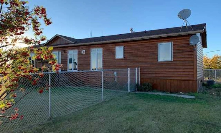 18142 Township Road 1102