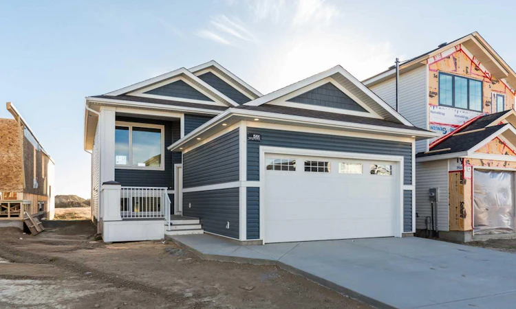 566 Malahat Green W