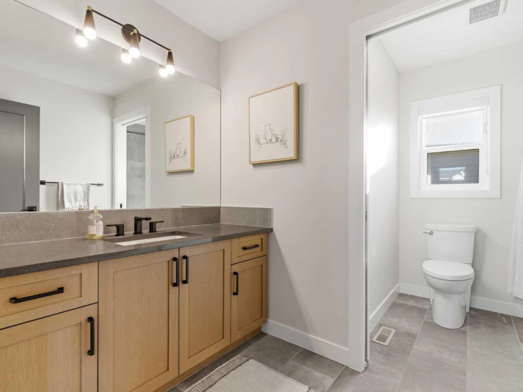 42 Creekside Avenue SW, Calgary, AB, T2X 4A9 - 41