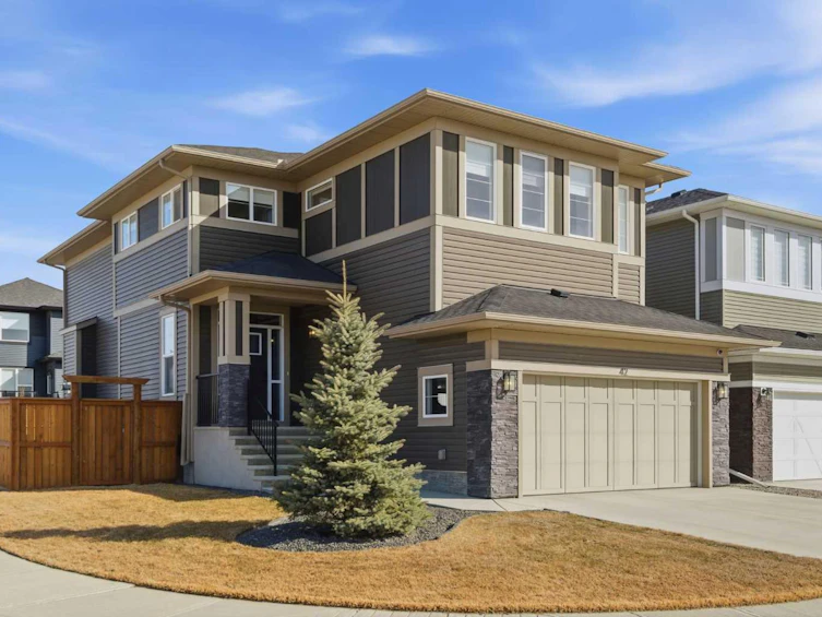 42 Creekside Avenue SW, Calgary, AB, T2X 4A9
