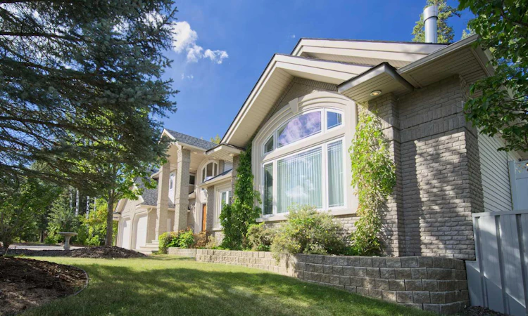 30 Ravine Drive