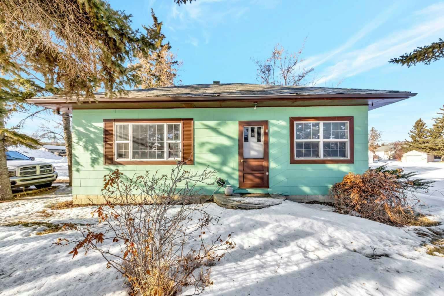 202 1 Street E, Lashburn, SK, S0M 1H0