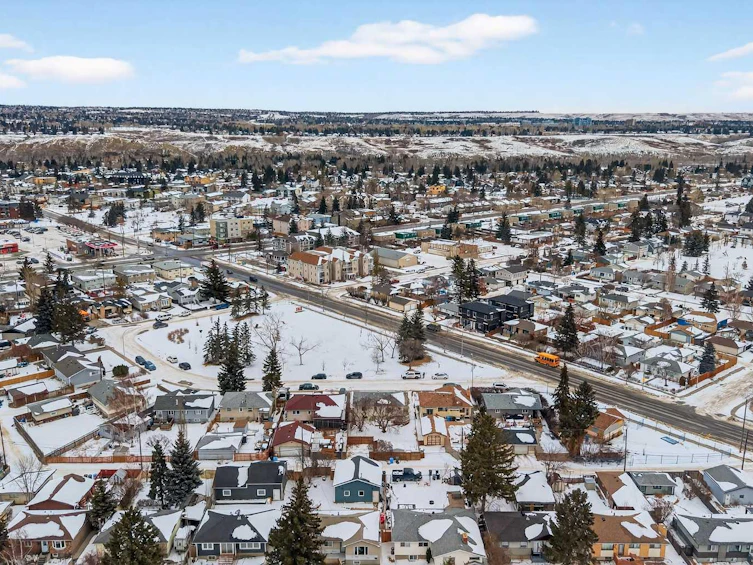 23 Beaupre Crescent NW, Calgary, AB, T3B 2S9 - 37