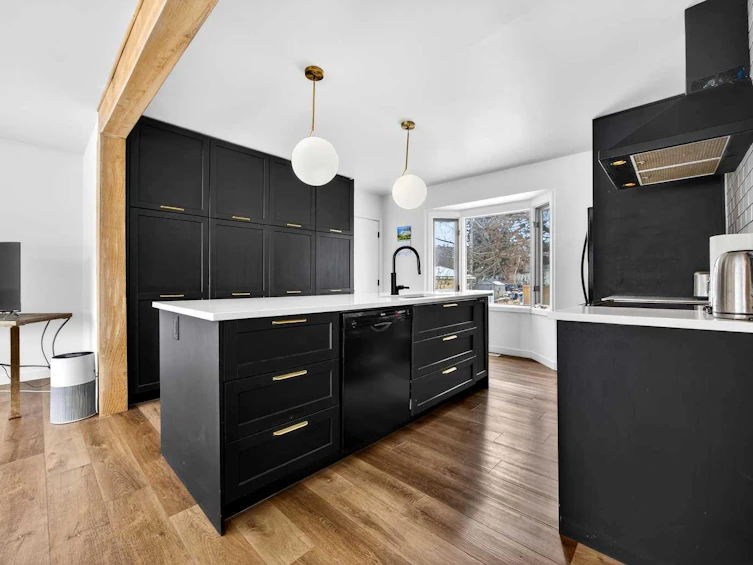 23 Beaupre Crescent NW, Calgary, AB, T3B 2S9 - 8