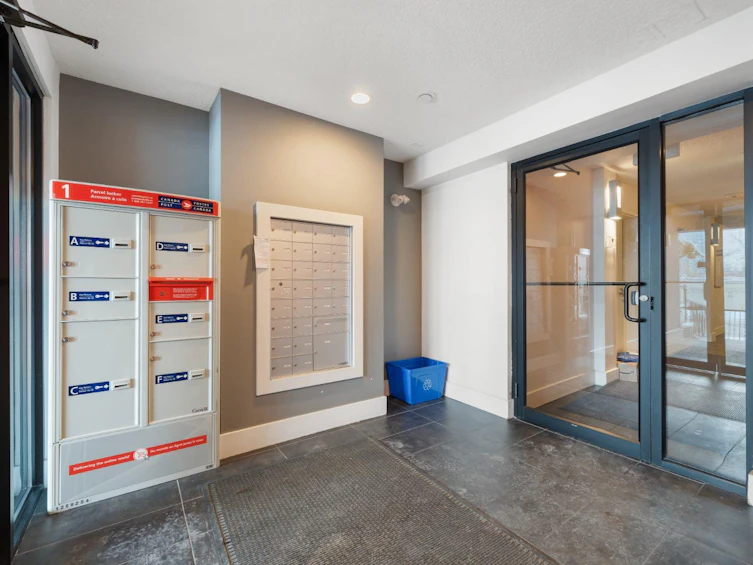 201-414 Meredith Road NE, Calgary, AB, T2E 5A6 - 2