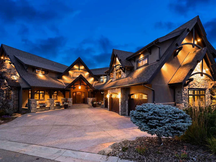 31 Spring Valley Heights SW, Calgary, AB, T3H 0M3
