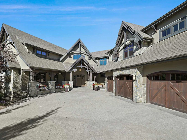31 Spring Valley Heights SW, Calgary, AB, T3H 0M3 - 2