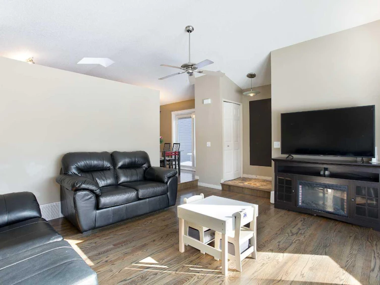 28 Cedardale Road SW, Calgary, AB, T2W 5G5 - 5