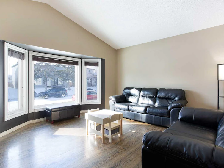 28 Cedardale Road SW, Calgary, AB, T2W 5G5 - 3