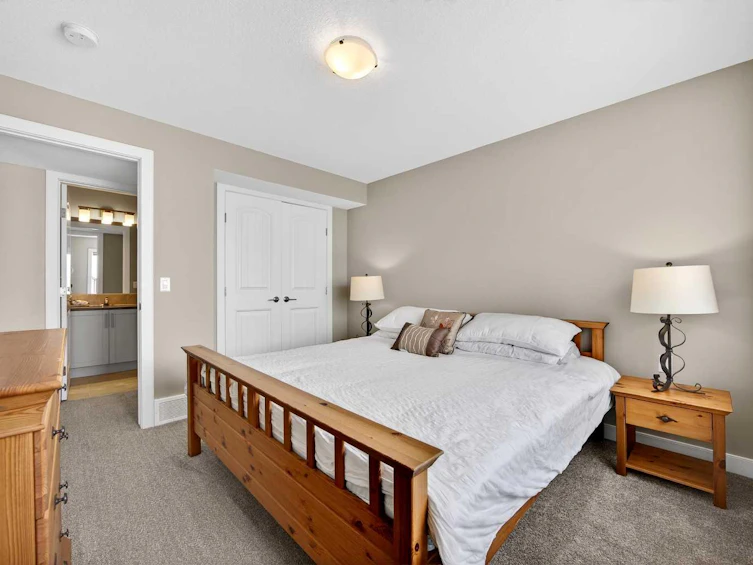 144 Sundown View, Cochrane, AB, T4C 2N9 - 39