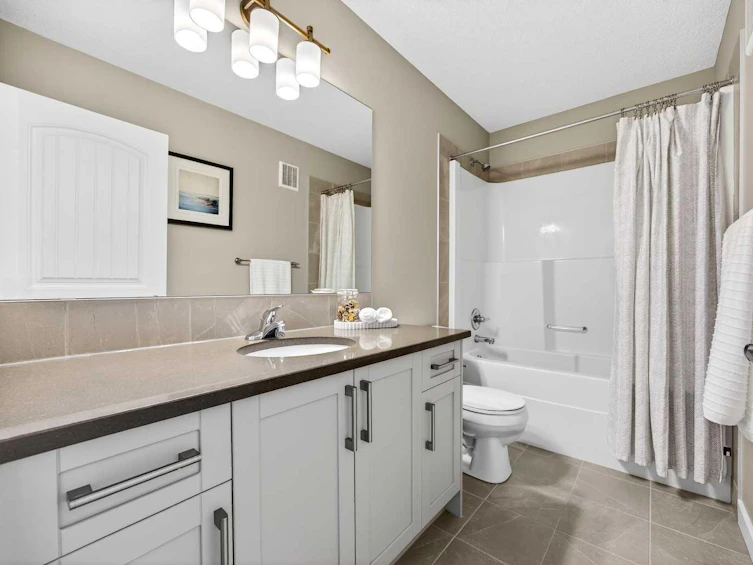 144 Sundown View, Cochrane, AB, T4C 2N9 - 35