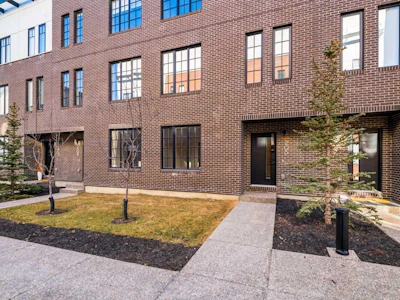 208-8155 8 Avenue SW - 2