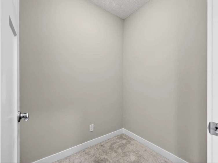 30 Sage Bluff Gate NW, Calgary, AB, T3R 0Y9 - 31