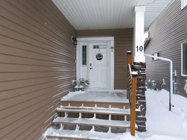 10 Adamson Avenue, Red Deer, AB, T4R 3L1 - 3