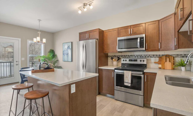 206-148 Vanier Drive