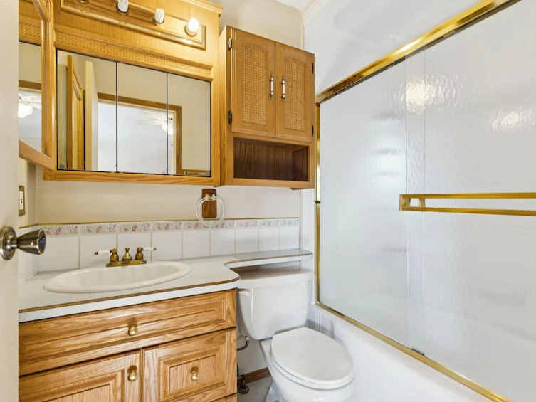 571 Woodside Place SW, Calgary, AB, T2W 3J9 - 35