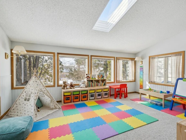 571 Woodside Place SW, Calgary, AB, T2W 3J9 - 8