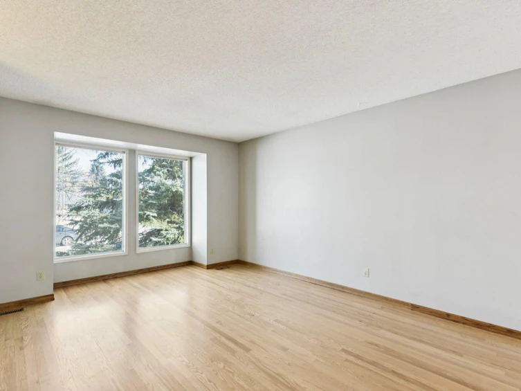 571 Woodside Place SW, Calgary, AB, T2W 3J9 - 11
