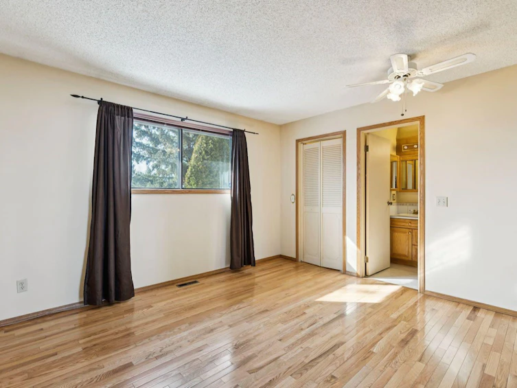 571 Woodside Place SW, Calgary, AB, T2W 3J9 - 34