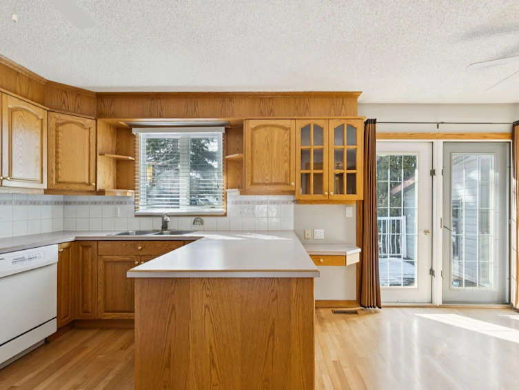 571 Woodside Place SW, Calgary, AB, T2W 3J9 - 18