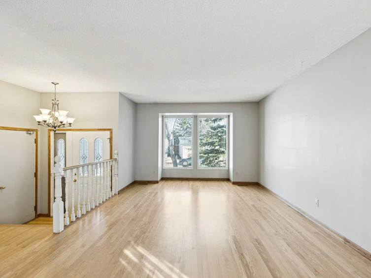 571 Woodside Place SW, Calgary, AB, T2W 3J9 - 13