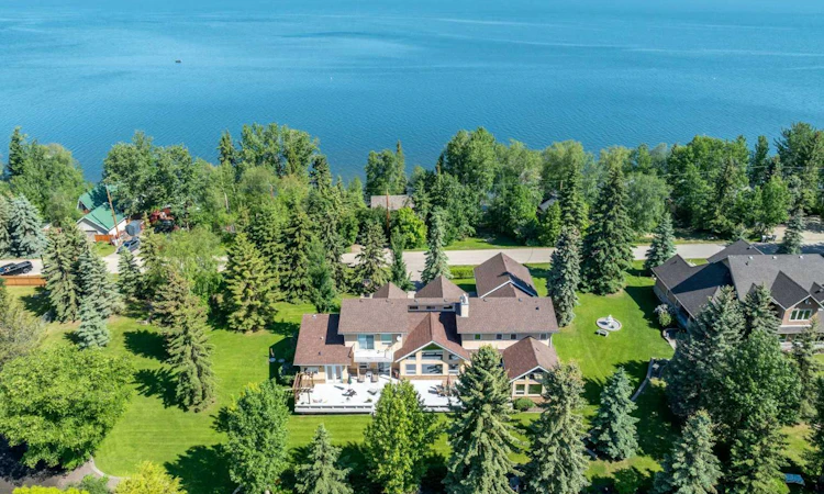248 Lakeshore Drive