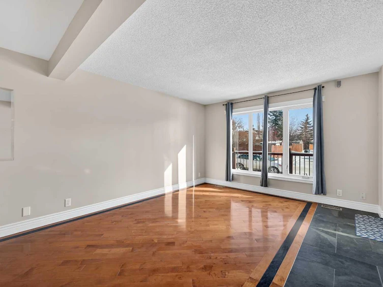 132 Erin Grove Close SE, Calgary, AB, T2B 2T4 - 6