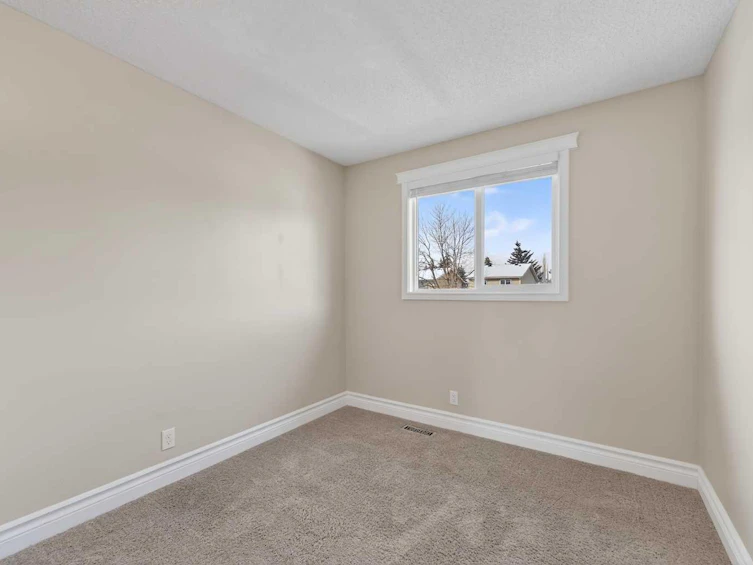 132 Erin Grove Close SE, Calgary, AB, T2B 2T4 - 25