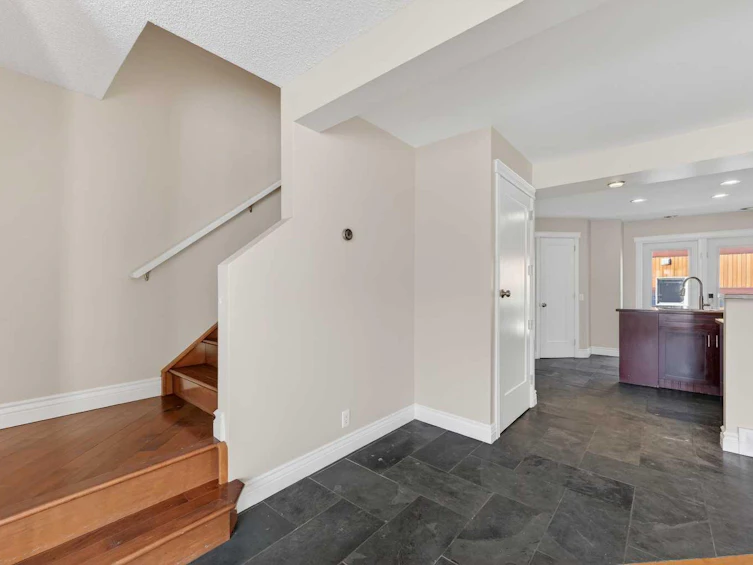 132 Erin Grove Close SE, Calgary, AB, T2B 2T4 - 9