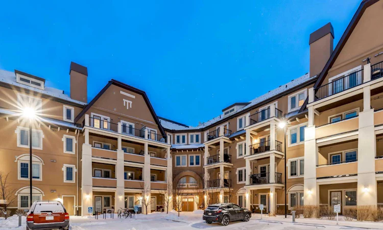 316-30 Mahogany Mews SE