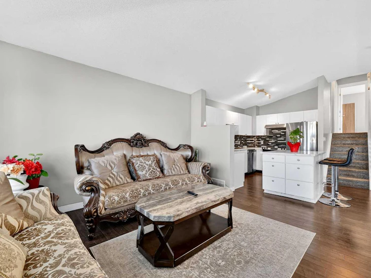 312 Martin Crossing Way NE, Calgary, AB, T3J 3T2 - 6