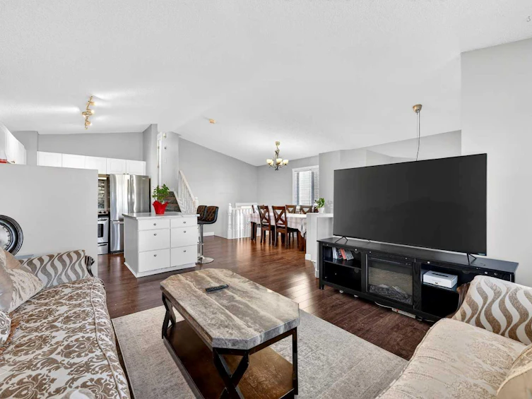 312 Martin Crossing Way NE, Calgary, AB, T3J 3T2 - 7