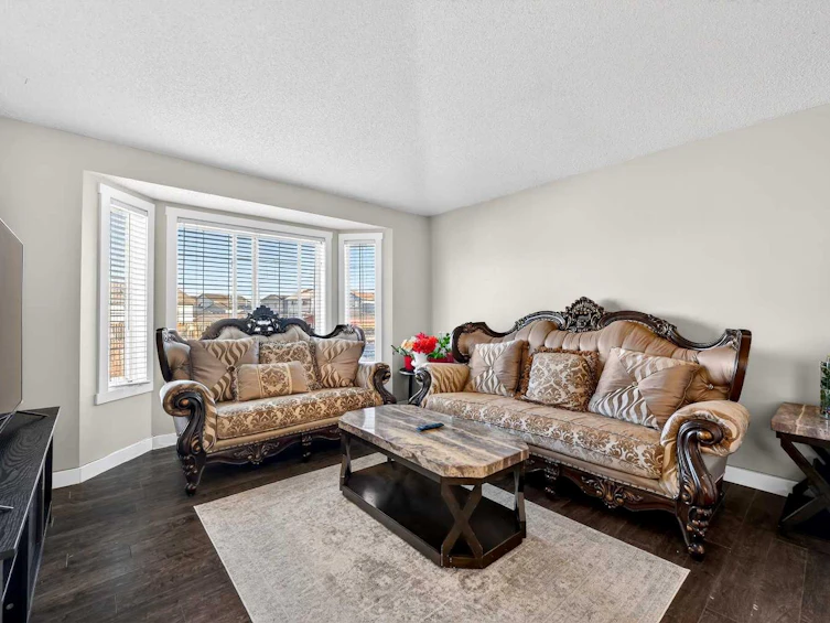 312 Martin Crossing Way NE, Calgary, AB, T3J 3T2 - 4