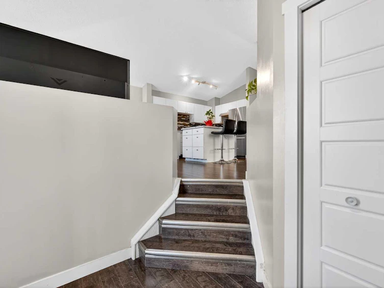 312 Martin Crossing Way NE, Calgary, AB, T3J 3T2 - 2