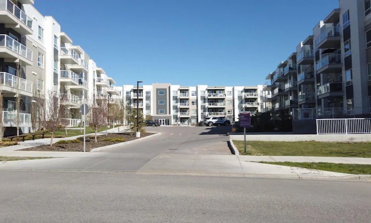 1207-220 Seton Grove SE