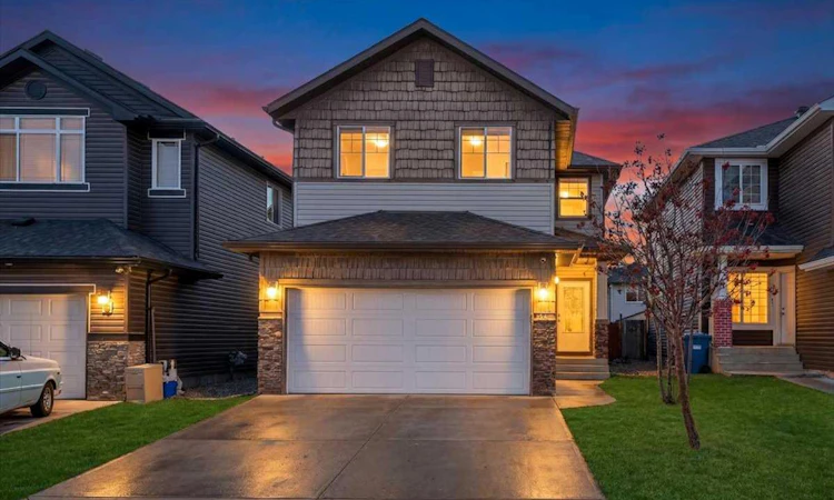 34 Saddlecrest Crescent NE