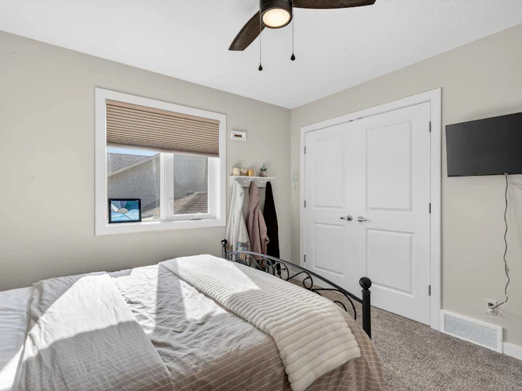 27 Sunset Court, Cochrane, AB, T4C 0G3 - 30
