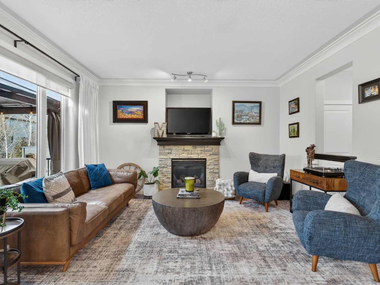 27 Sunset Court, Cochrane, AB, T4C 0G3 - 4