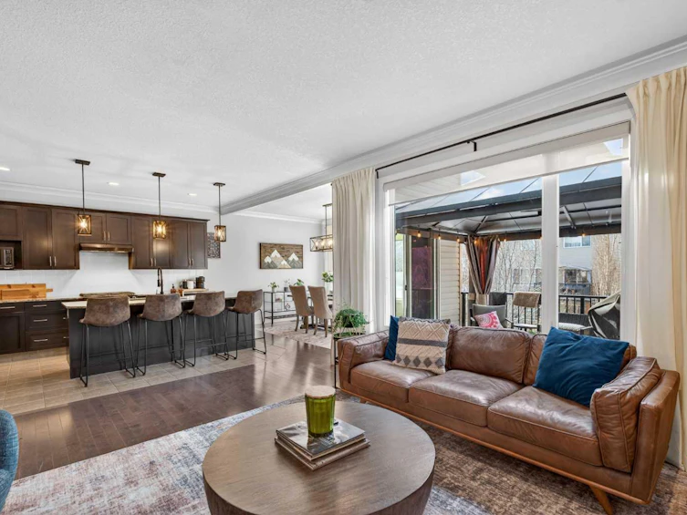 27 Sunset Court, Cochrane, AB, T4C 0G3 - 6
