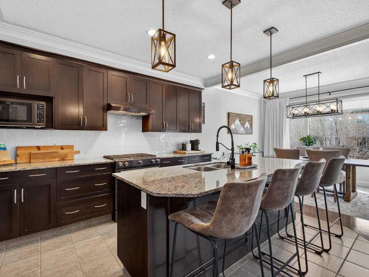 27 Sunset Court, Cochrane, AB, T4C 0G3 - 8