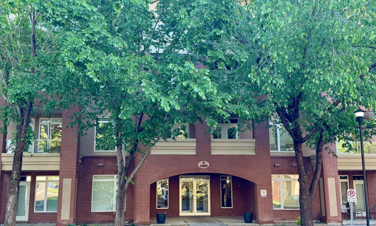 1108-24 Hemlock Crescent SW