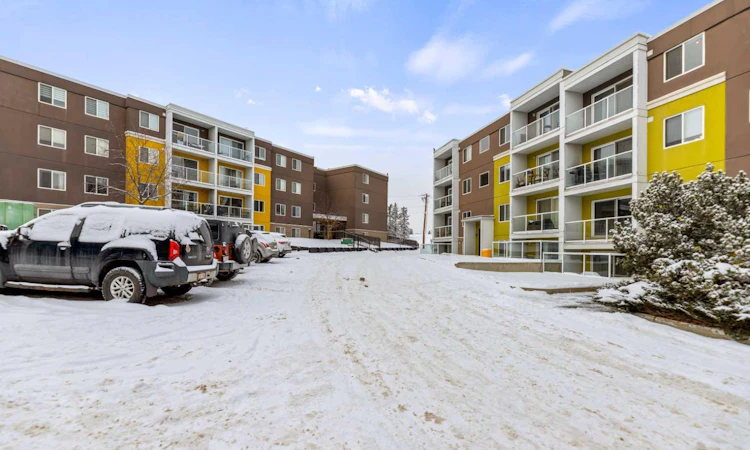 410-4455A Greenview Drive NE