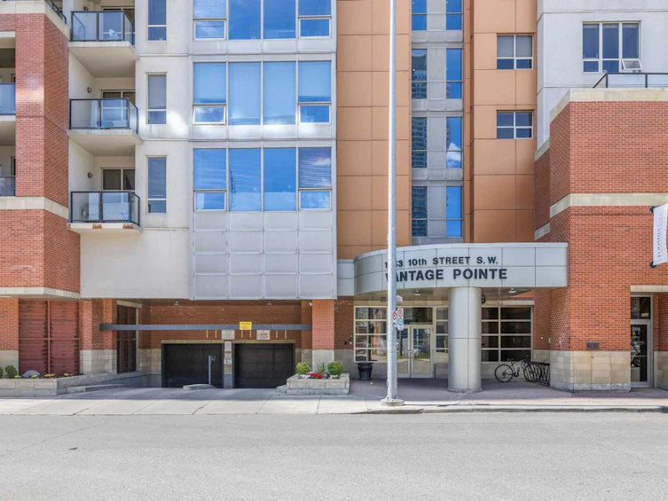 2407-1053 10 Street SW, Calgary, AB, T2R 1S6 - 2